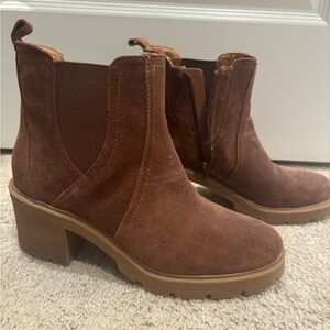 Lucky brand brown suede Chelsea boots
